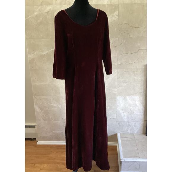Vintage Burgundy Velvet Gown - 14 - Scoop Neck 80s Holiday Formal Winter Wedding - Picture 2 of 14
